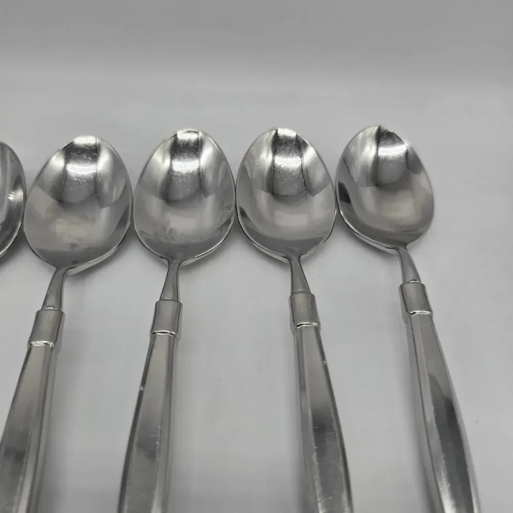 Oneida Act 1 Glossy Stainless Heirloom Cube Flatware 7 Soup Spoons Tablespoons